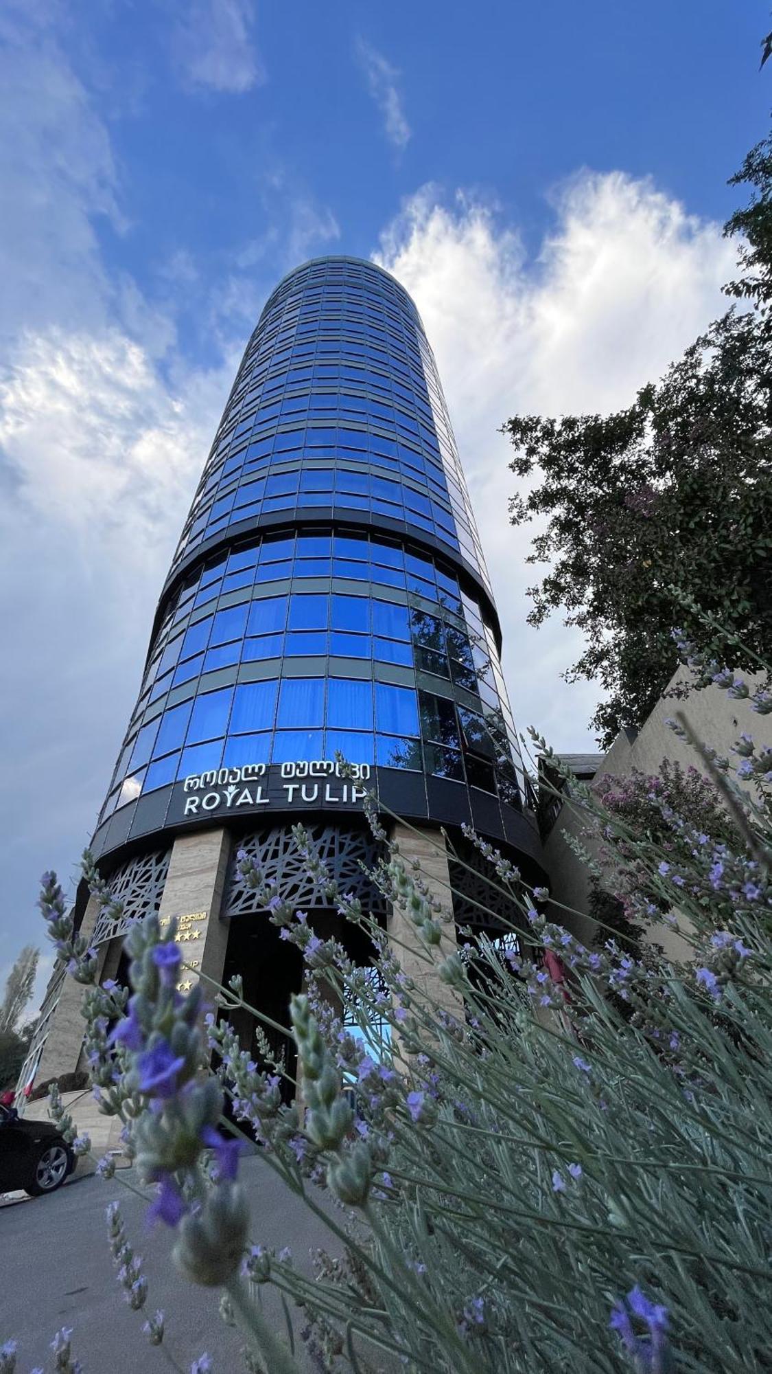 Royal Tulip Hotel & Casino, Tbilisi Exterior photo